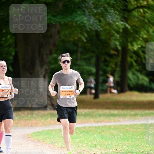 31.08.2025 - 21. Blankeneser Heldenlauf Dr. Thomas Lammeyer http://msf.ph/oto/8642001 31.08.2025 11:05:13 Laufen 5303 meine-sportfotos.de