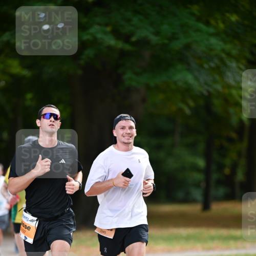 31.08.2025 - 21. Blankeneser Heldenlauf Dr. Thomas Lammeyer http://msf.ph/oto/8642045 31.08.2025 11:05:24 Laufen 107, 2345, 50 meine-sportfotos.de