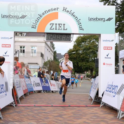 31.08.2025 - 21. Blankeneser Heldenlauf Strokosch-Dieckow http://msf.ph/oto/8642048 31.08.2025 09:38:55 Ziel 1143 meine-sportfotos.de