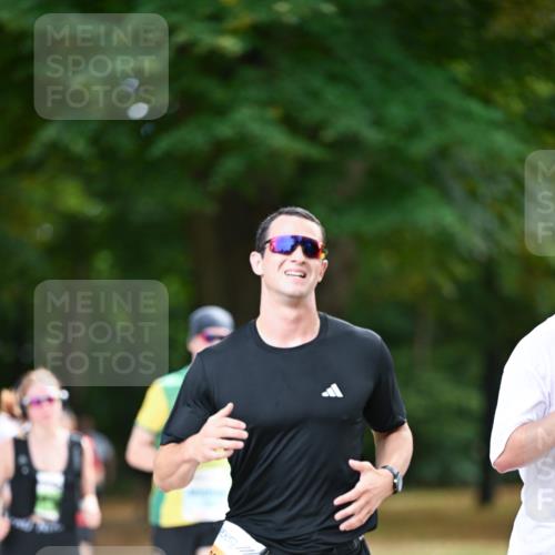31.08.2025 - 21. Blankeneser Heldenlauf Dr. Thomas Lammeyer http://msf.ph/oto/8642055 31.08.2025 11:05:25 Laufen 2345 meine-sportfotos.de