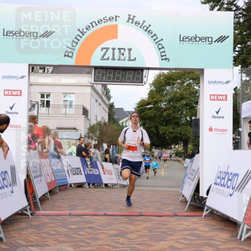 31.08.2025 - 21. Blankeneser Heldenlauf Strokosch-Dieckow http://msf.ph/oto/8642057 31.08.2025 09:38:55 Ziel 1143 meine-sportfotos.de