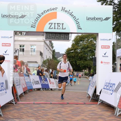 31.08.2025 - 21. Blankeneser Heldenlauf Strokosch-Dieckow http://msf.ph/oto/8642065 31.08.2025 09:38:55 Ziel 1143 meine-sportfotos.de