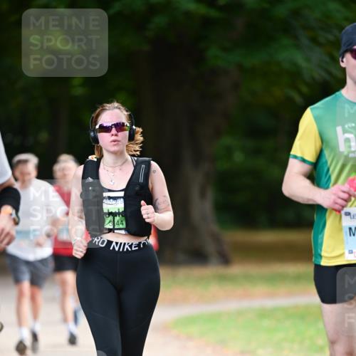 31.08.2025 - 21. Blankeneser Heldenlauf Dr. Thomas Lammeyer http://msf.ph/oto/8642071 31.08.2025 11:05:28 Laufen 44 meine-sportfotos.de