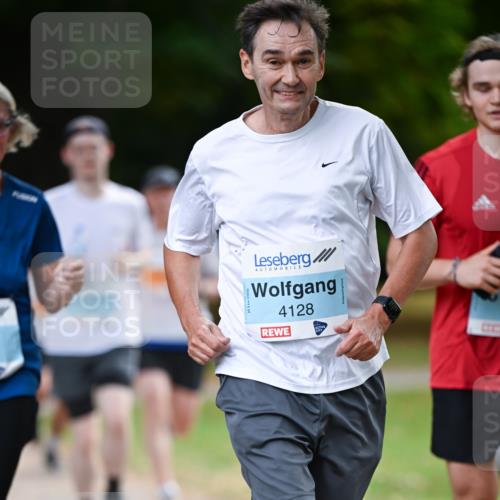 31.08.2025 - 21. Blankeneser Heldenlauf Dr. Thomas Lammeyer http://msf.ph/oto/8642104 31.08.2025 11:05:33 Laufen 4128 meine-sportfotos.de
