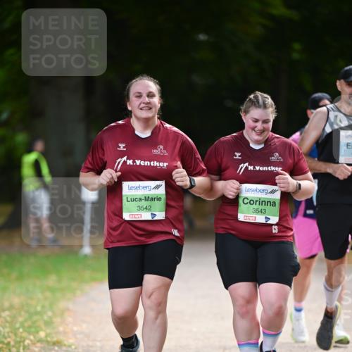 31.08.2025 - 21. Blankeneser Heldenlauf Dr. Thomas Lammeyer http://msf.ph/oto/8642115 31.08.2025 11:05:36 Laufen 3542, 3543 meine-sportfotos.de