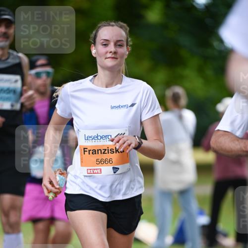 31.08.2025 - 21. Blankeneser Heldenlauf Dr. Thomas Lammeyer http://msf.ph/oto/8642130 31.08.2025 11:05:38 Laufen 5666 meine-sportfotos.de
