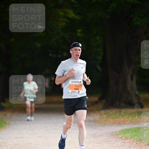 31.08.2025 - 21. Blankeneser Heldenlauf Dr. Thomas Lammeyer http://msf.ph/oto/8642154 31.08.2025 11:05:46 Laufen 5828 meine-sportfotos.de
