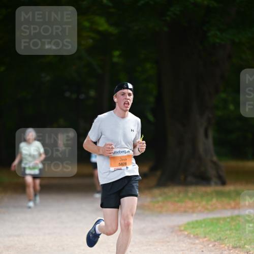 31.08.2025 - 21. Blankeneser Heldenlauf Dr. Thomas Lammeyer http://msf.ph/oto/8642155 31.08.2025 11:05:46 Laufen 5828 meine-sportfotos.de
