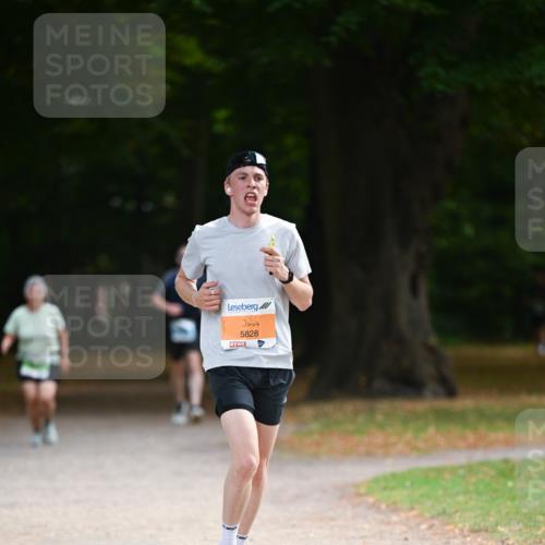31.08.2025 - 21. Blankeneser Heldenlauf Dr. Thomas Lammeyer http://msf.ph/oto/8642156 31.08.2025 11:05:47 Laufen 5828 meine-sportfotos.de