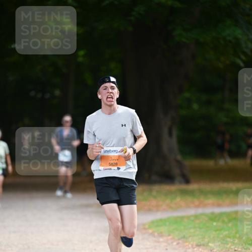 31.08.2025 - 21. Blankeneser Heldenlauf Dr. Thomas Lammeyer http://msf.ph/oto/8642158 31.08.2025 11:05:47 Laufen 5828 meine-sportfotos.de