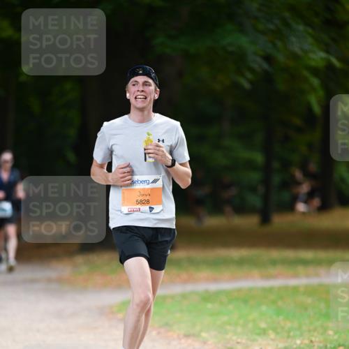 31.08.2025 - 21. Blankeneser Heldenlauf Dr. Thomas Lammeyer http://msf.ph/oto/8642164 31.08.2025 11:05:47 Laufen 5828 meine-sportfotos.de