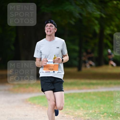 31.08.2025 - 21. Blankeneser Heldenlauf Dr. Thomas Lammeyer http://msf.ph/oto/8642167 31.08.2025 11:05:48 Laufen 5828 meine-sportfotos.de