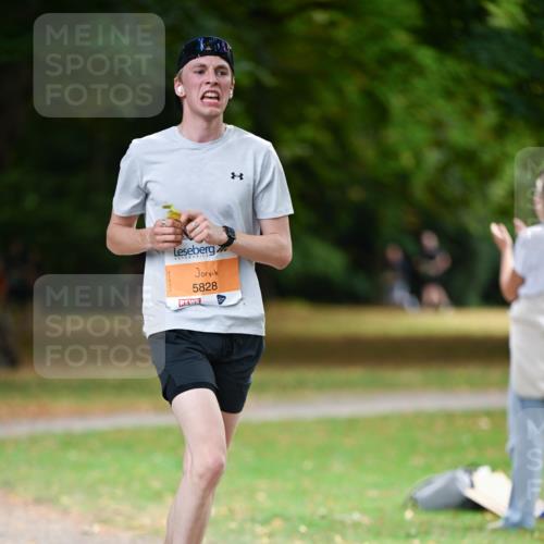 31.08.2025 - 21. Blankeneser Heldenlauf Dr. Thomas Lammeyer http://msf.ph/oto/8642172 31.08.2025 11:05:48 Laufen 5828 meine-sportfotos.de