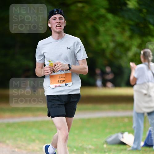 31.08.2025 - 21. Blankeneser Heldenlauf Dr. Thomas Lammeyer http://msf.ph/oto/8642174 31.08.2025 11:05:48 Laufen 5828 meine-sportfotos.de