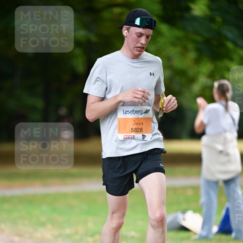 31.08.2025 - 21. Blankeneser Heldenlauf Dr. Thomas Lammeyer http://msf.ph/oto/8642177 31.08.2025 11:05:49 Laufen 5828 meine-sportfotos.de
