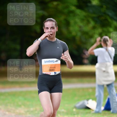 31.08.2025 - 21. Blankeneser Heldenlauf Dr. Thomas Lammeyer http://msf.ph/oto/8642216 31.08.2025 11:06:01 Laufen 5840 meine-sportfotos.de