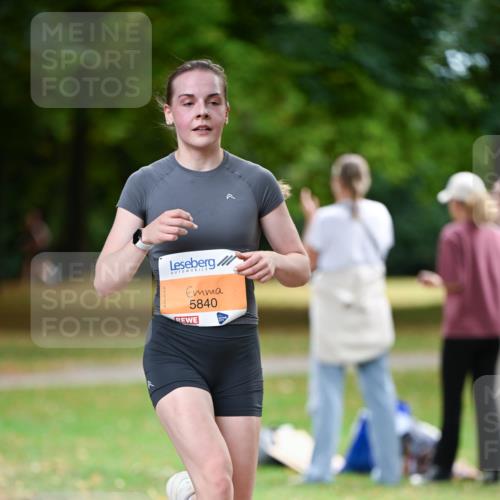 31.08.2025 - 21. Blankeneser Heldenlauf Dr. Thomas Lammeyer http://msf.ph/oto/8642218 31.08.2025 11:06:01 Laufen 5840 meine-sportfotos.de