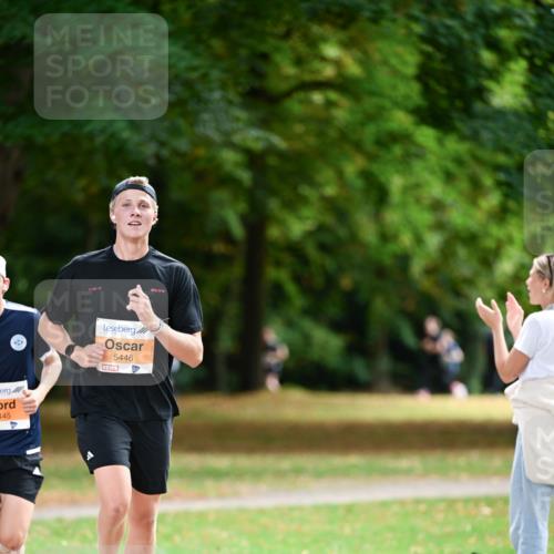 31.08.2025 - 21. Blankeneser Heldenlauf Dr. Thomas Lammeyer http://msf.ph/oto/8642235 31.08.2025 11:06:08 Laufen 445, 5446 meine-sportfotos.de