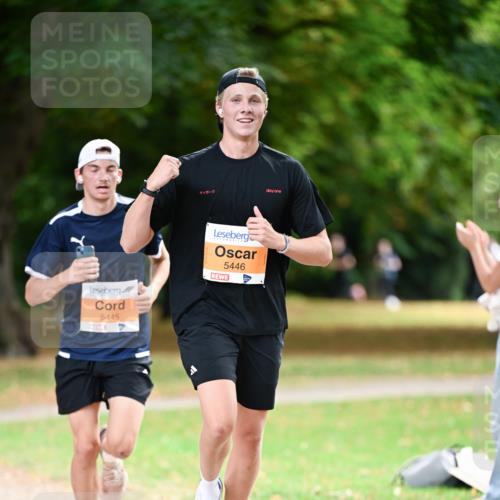31.08.2025 - 21. Blankeneser Heldenlauf Dr. Thomas Lammeyer http://msf.ph/oto/8642243 31.08.2025 11:06:09 Laufen 5445, 5446 meine-sportfotos.de