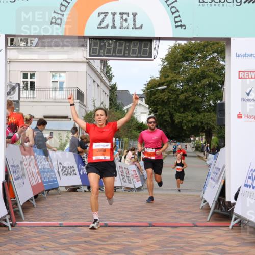 31.08.2025 - 21. Blankeneser Heldenlauf Strokosch-Dieckow http://msf.ph/oto/8642249 31.08.2025 09:41:11 Ziel 1137, 1138, 1177 meine-sportfotos.de