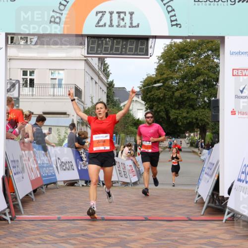 31.08.2025 - 21. Blankeneser Heldenlauf Strokosch-Dieckow http://msf.ph/oto/8642256 31.08.2025 09:41:11 Ziel 1137, 1138, 1177 meine-sportfotos.de