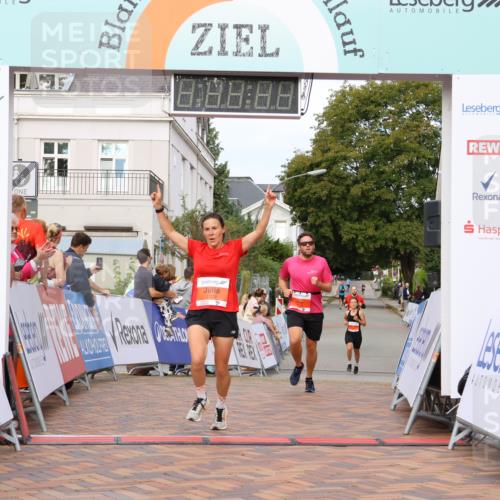 31.08.2025 - 21. Blankeneser Heldenlauf Strokosch-Dieckow http://msf.ph/oto/8642271 31.08.2025 09:41:11 Ziel 1137, 1138, 1177 meine-sportfotos.de