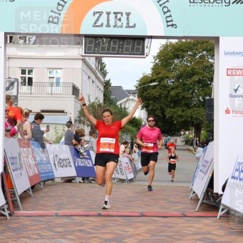 31.08.2025 - 21. Blankeneser Heldenlauf Strokosch-Dieckow http://msf.ph/oto/8642285 31.08.2025 09:41:11 Ziel 1137, 1138, 1177 meine-sportfotos.de