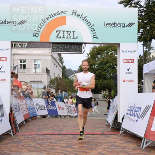 31.08.2025 - 21. Blankeneser Heldenlauf Strokosch-Dieckow http://msf.ph/oto/8642309 31.08.2025 09:37:16 Ziel 1078 meine-sportfotos.de