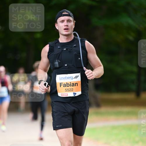 31.08.2025 - 21. Blankeneser Heldenlauf Dr. Thomas Lammeyer http://msf.ph/oto/8642350 31.08.2025 11:06:29 Laufen 5522 meine-sportfotos.de