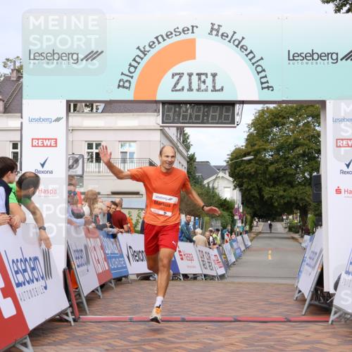 31.08.2025 - 21. Blankeneser Heldenlauf Strokosch-Dieckow http://msf.ph/oto/8642370 31.08.2025 09:36:32 Ziel 1082 meine-sportfotos.de