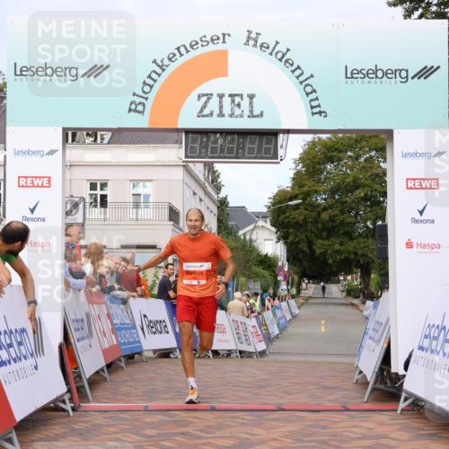 31.08.2025 - 21. Blankeneser Heldenlauf Strokosch-Dieckow http://msf.ph/oto/8642375 31.08.2025 09:36:32 Ziel 1082 meine-sportfotos.de