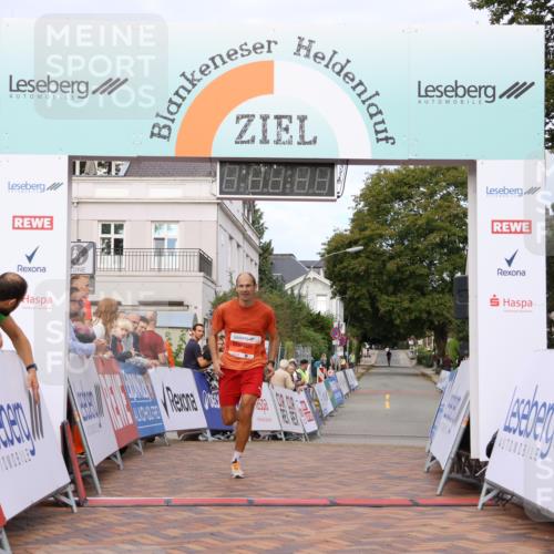 31.08.2025 - 21. Blankeneser Heldenlauf Strokosch-Dieckow http://msf.ph/oto/8642380 31.08.2025 09:36:32 Ziel 1082 meine-sportfotos.de