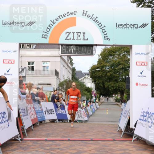 31.08.2025 - 21. Blankeneser Heldenlauf Strokosch-Dieckow http://msf.ph/oto/8642389 31.08.2025 09:36:31 Ziel 1082 meine-sportfotos.de