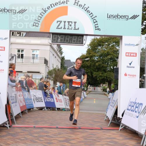 31.08.2025 - 21. Blankeneser Heldenlauf Strokosch-Dieckow http://msf.ph/oto/8642408 31.08.2025 09:35:59 Ziel 1160 meine-sportfotos.de