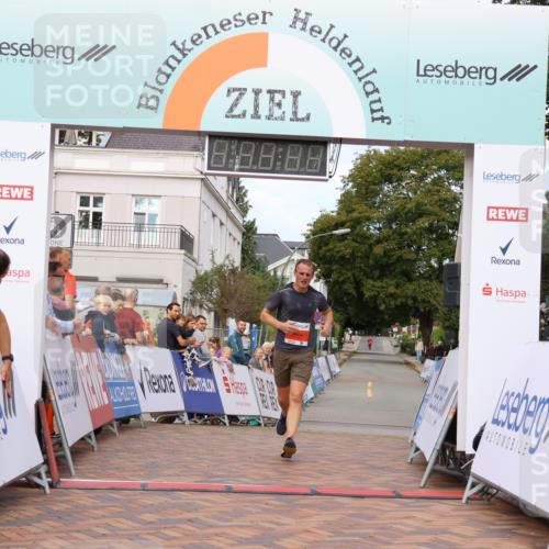 31.08.2025 - 21. Blankeneser Heldenlauf Strokosch-Dieckow http://msf.ph/oto/8642418 31.08.2025 09:35:58 Ziel 1160 meine-sportfotos.de