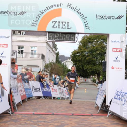 31.08.2025 - 21. Blankeneser Heldenlauf Strokosch-Dieckow http://msf.ph/oto/8642427 31.08.2025 09:35:57 Ziel 1160 meine-sportfotos.de