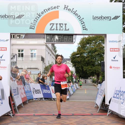 31.08.2025 - 21. Blankeneser Heldenlauf Strokosch-Dieckow http://msf.ph/oto/8642562 31.08.2025 09:34:19 Ziel 1124 meine-sportfotos.de