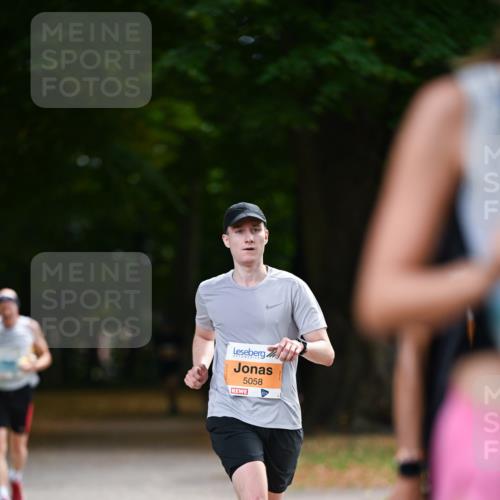 31.08.2025 - 21. Blankeneser Heldenlauf Dr. Thomas Lammeyer http://msf.ph/oto/8642563 31.08.2025 11:07:11 Laufen 5058 meine-sportfotos.de