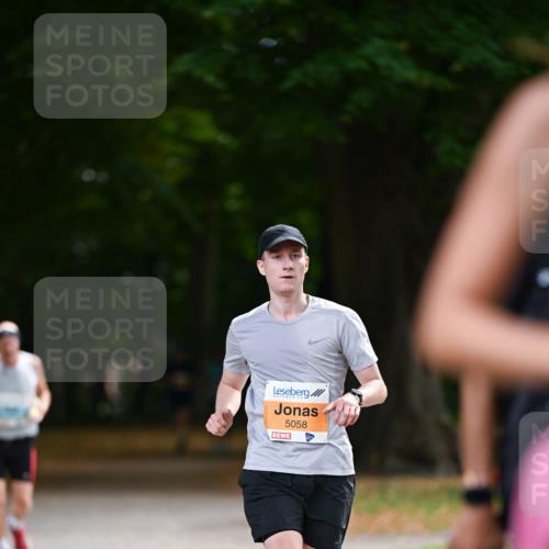 31.08.2025 - 21. Blankeneser Heldenlauf Dr. Thomas Lammeyer http://msf.ph/oto/8642564 31.08.2025 11:07:11 Laufen 5058 meine-sportfotos.de