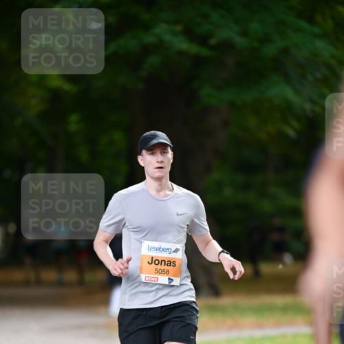 31.08.2025 - 21. Blankeneser Heldenlauf Dr. Thomas Lammeyer http://msf.ph/oto/8642567 31.08.2025 11:07:11 Laufen 5058 meine-sportfotos.de