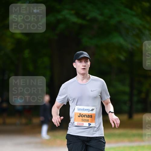 31.08.2025 - 21. Blankeneser Heldenlauf Dr. Thomas Lammeyer http://msf.ph/oto/8642572 31.08.2025 11:07:12 Laufen 5058 meine-sportfotos.de