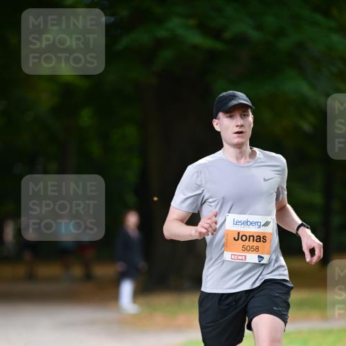31.08.2025 - 21. Blankeneser Heldenlauf Dr. Thomas Lammeyer http://msf.ph/oto/8642573 31.08.2025 11:07:12 Laufen 5058 meine-sportfotos.de