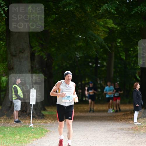 31.08.2025 - 21. Blankeneser Heldenlauf Dr. Thomas Lammeyer http://msf.ph/oto/8642574 31.08.2025 11:07:12 Laufen 4033 meine-sportfotos.de