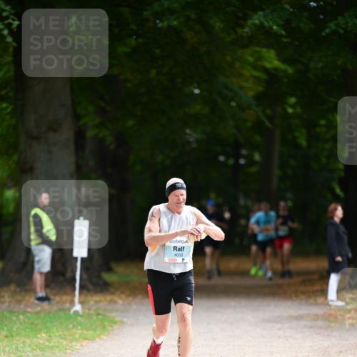 31.08.2025 - 21. Blankeneser Heldenlauf Dr. Thomas Lammeyer http://msf.ph/oto/8642580 31.08.2025 11:07:13 Laufen 4033 meine-sportfotos.de