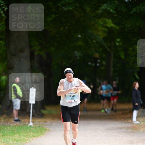 31.08.2025 - 21. Blankeneser Heldenlauf Dr. Thomas Lammeyer http://msf.ph/oto/8642583 31.08.2025 11:07:14 Laufen 4033 meine-sportfotos.de