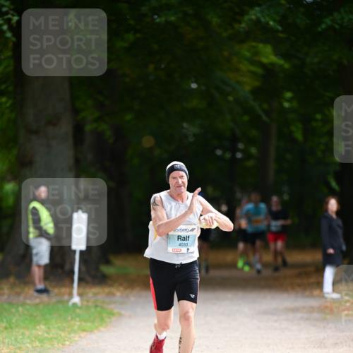 31.08.2025 - 21. Blankeneser Heldenlauf Dr. Thomas Lammeyer http://msf.ph/oto/8642586 31.08.2025 11:07:14 Laufen 4033 meine-sportfotos.de
