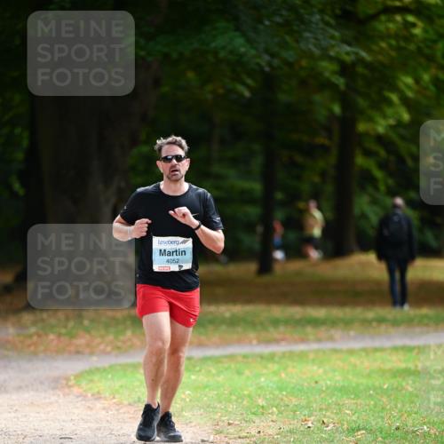 31.08.2025 - 21. Blankeneser Heldenlauf Dr. Thomas Lammeyer http://msf.ph/oto/8642658 31.08.2025 11:07:33 Laufen 4052 meine-sportfotos.de