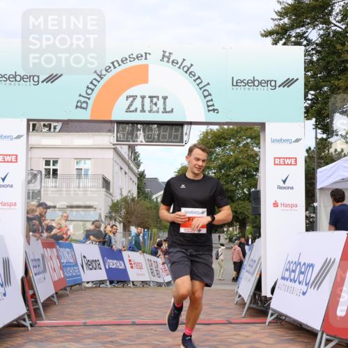 31.08.2025 - 21. Blankeneser Heldenlauf Strokosch-Dieckow http://msf.ph/oto/8642679 31.08.2025 09:33:19 Ziel 1024 meine-sportfotos.de