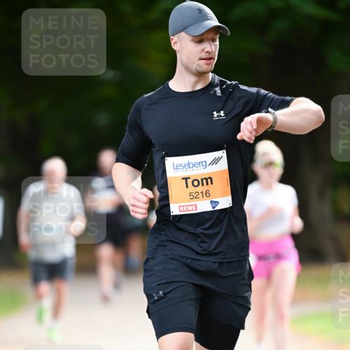 31.08.2025 - 21. Blankeneser Heldenlauf Dr. Thomas Lammeyer http://msf.ph/oto/8642683 31.08.2025 11:07:37 Laufen 5216 meine-sportfotos.de