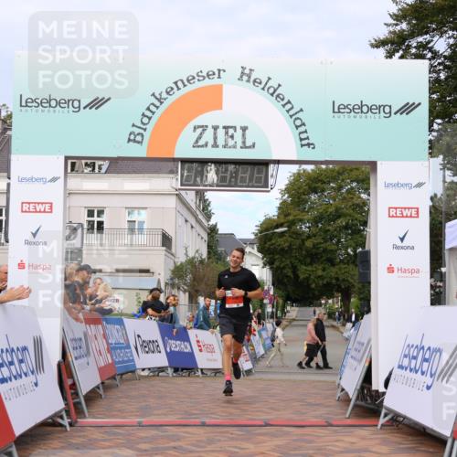 31.08.2025 - 21. Blankeneser Heldenlauf Strokosch-Dieckow http://msf.ph/oto/8642715 31.08.2025 09:33:18 Ziel 1024 meine-sportfotos.de
